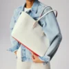 Cabata Small – Bolso Tote – Piel de becerro suave y tachuelas – Bianco Cabata Small – Bolso Tote – Piel de becerro suave y tachuelas – Bianco
