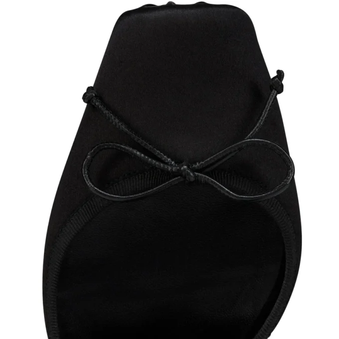Cassia Annmac – Zapatos de tacón de 100 mm – Satén crepé y malla – Negro – Mujer