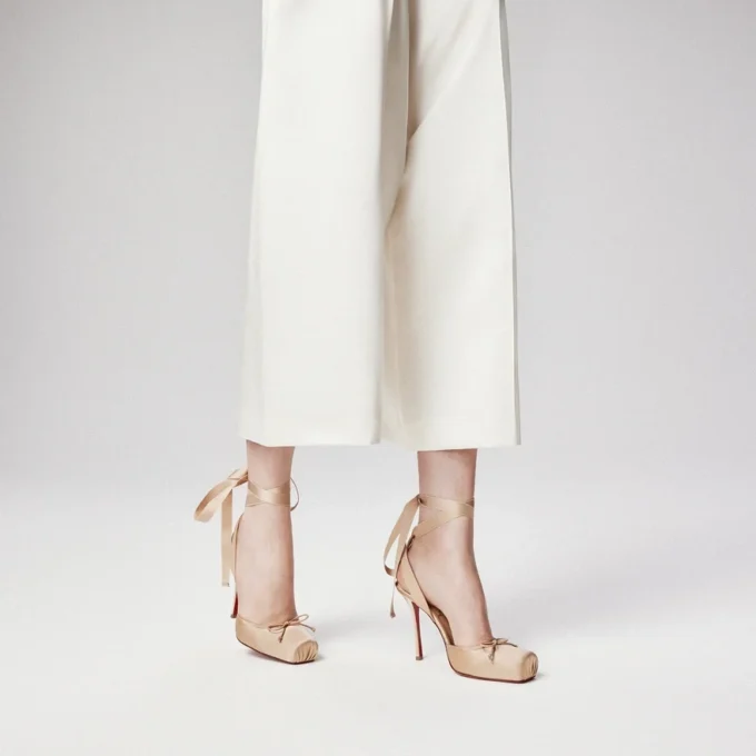 Cassia con cordones – Zapatos de tacón de 100 mm con tiras – Satén crepé – Nude 1 – Mujer