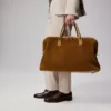 Funky – Bolso de viaje – Piel de becerro invertida y tachuelas – Rhea Funky – Bolso de viaje – Piel de becerro invertida y tachuelas – Rhea