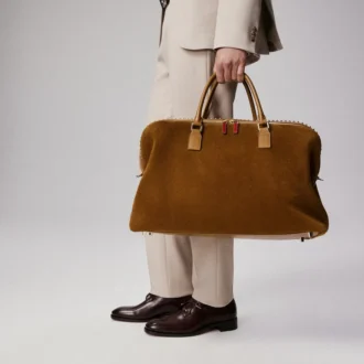 Funky – Bolso de viaje – Piel de becerro invertida y tachuelas – Rhea