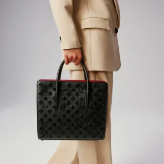 Paloma mediana – Bolso de Asa Superior – Piel de becerro granulada y tachuelas Loubinthesky – Negro