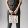 Paloma Mini – Bolsos de Asa Superior – Piel de becerro granulada y tachuelas Loubinthesky – Leche Paloma Mini – Bolsos de Asa Superior – Piel de becerro granulada y tachuelas Loubinthesky – Leche