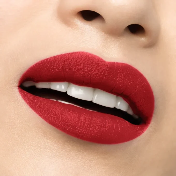 Rouge Louboutin Velvet Matte – Barra de Labios mate – Rojo Dramadouce 005M Rouge Louboutin Velvet Matte – Barra de Labios mate – Rojo Dramadouce 005M