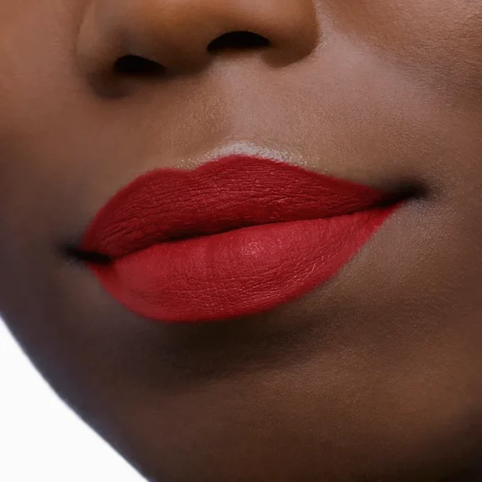 Rouge Louboutin Velvet Matte – Barra de Labios mate – Rojo Dramadouce 005M Rouge Louboutin Velvet Matte – Barra de Labios mate – Rojo Dramadouce 005M