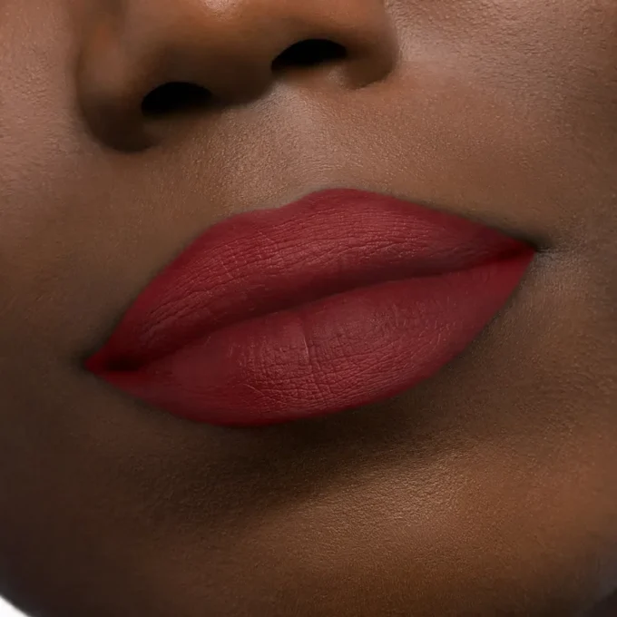Rouge Louboutin Velvet Matte Mooncrest – Barra de labios mate de edición limitada – Epic Brunette 318M Rouge Louboutin Velvet Matte Mooncrest – Barra de labios mate de edición limitada – Epic Brunette 318M